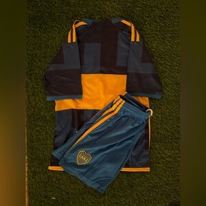 Boca Jrs jersey kids set